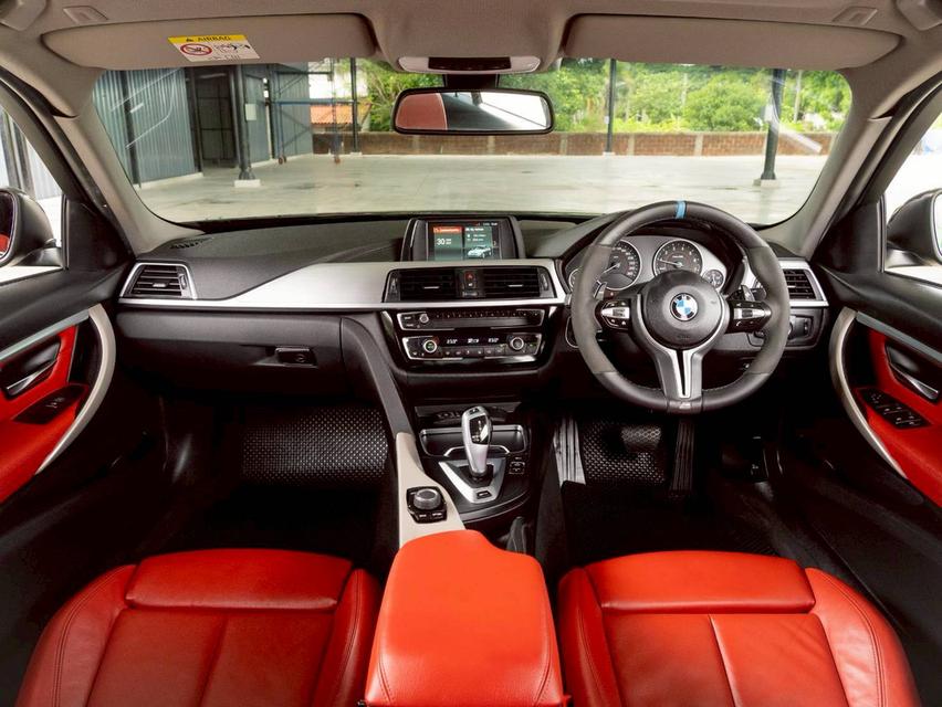 BMW 330e 2.0 Sport ปีจด 18 17