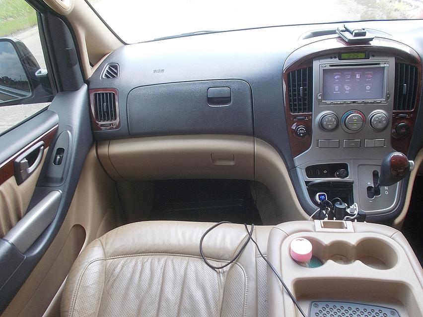 HYUNDAI GRAND STAREX 2.5 VIP ปี 2011 15