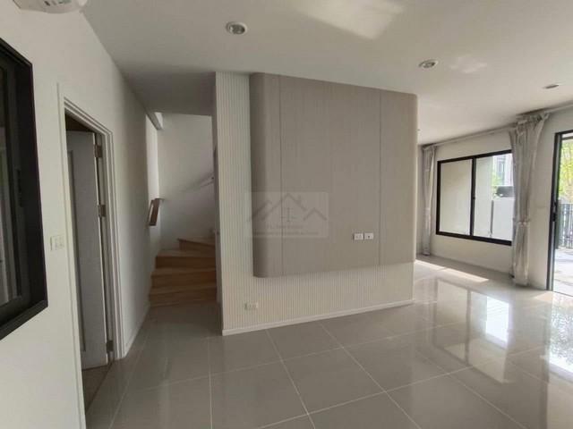 ให้เช่าทาวน์โฮม 3 ชั้น โครงการใหม่ เฌอคูน สุขุมวิท 77 Cherkoon Sukhumvit 77 เพียง 5 นาที MRT สถานีศรีนครินทร์ 38 2