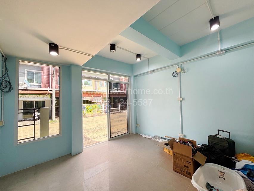 หมู่บ้านบัวทองธานี เฟส18 ถ. กาญจนาภิเษก ต. บางบัวทอง อ. บางบัวทอง จ. นนทบุรี 8