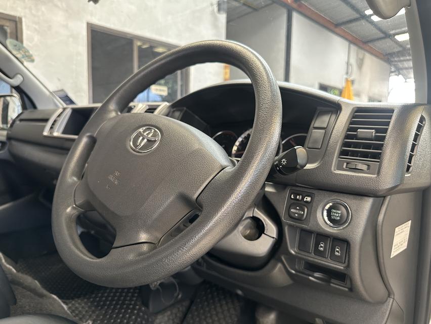 TOYOTA VENTURY 3.0V ปี2016 ไมล์ 8x,xxx km รถมือเดียว รูปที่ 8