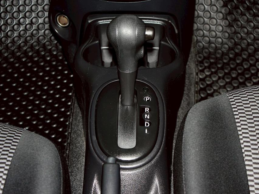 NISSAN MARCH 1.2 E 2019   14