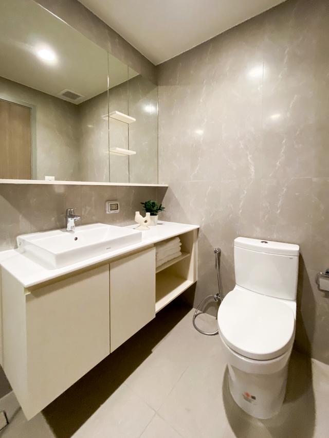 🏢 ให้เช่าคอนโด The Issara Sathorn ห้องมุม 89 ตร.ม. 2 ห้องนอน 2 ห้องน้ำ ชั้น 14 | เพียง 75,000 บาท/เดือน! 17