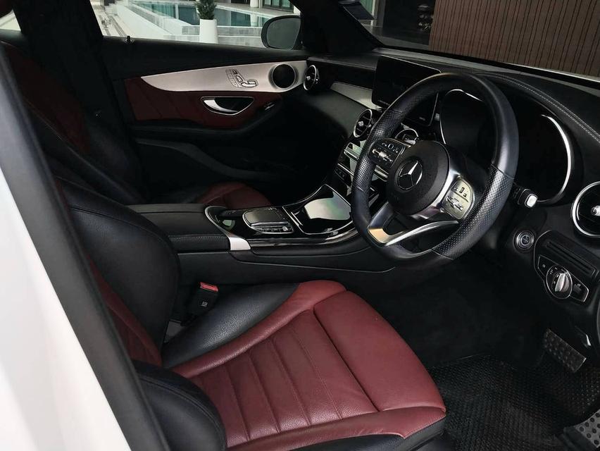 2023 Mercedes-Benz GLC 220d Coupe AMG | สีขาว เบาะแดง รูปที่ 12