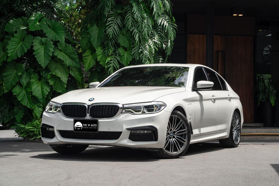 BMW 530e M Sport Plug-in Hybrid รุ่น G30 ปี 2020 [𝙒𝘼𝙍𝙍𝘼𝙉𝙏𝙔 เครื่องยนต์ 2 ปี]  Service น้ำมันเครื่อง ใส้กรอง ฟรี 1 ครั้ง