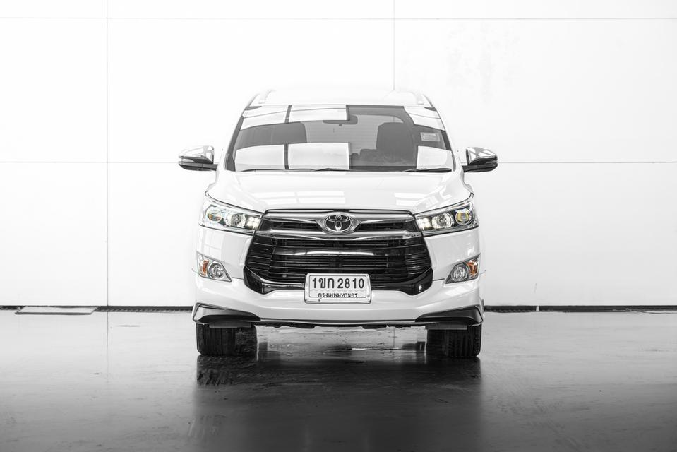 2020 TOYOTA INNOVA 2.8 V Crysta Wagon สีขาว เลขไมล์ 55358 กม.