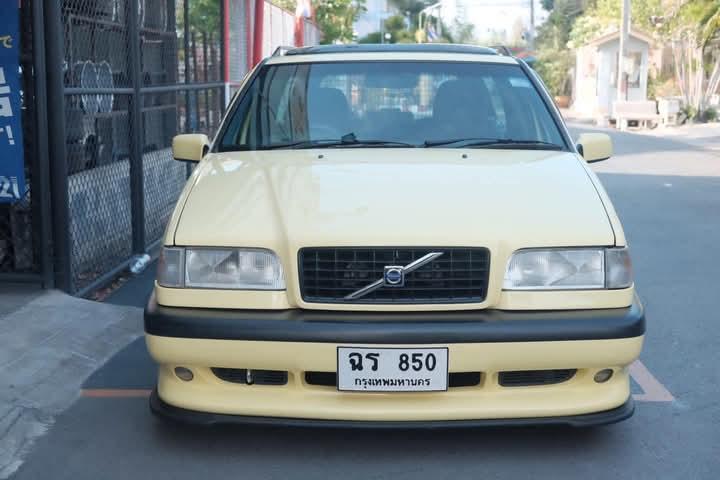 Volvo 850 สีเหลือง  7