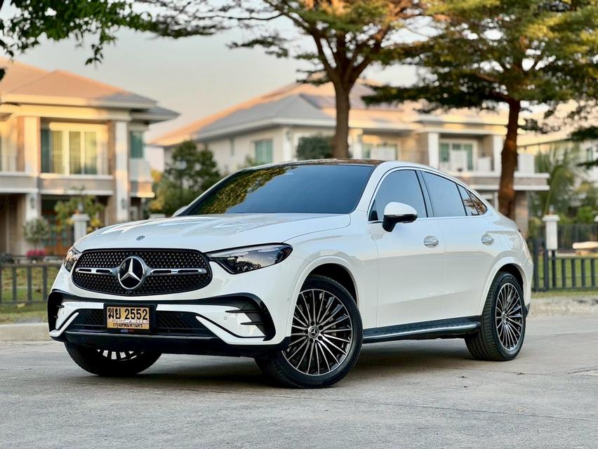 รหัสรถ AVA2552 🌟 BENZ GLC 350 e 4MATIC Coupe AMG Dynamic ปี 2025