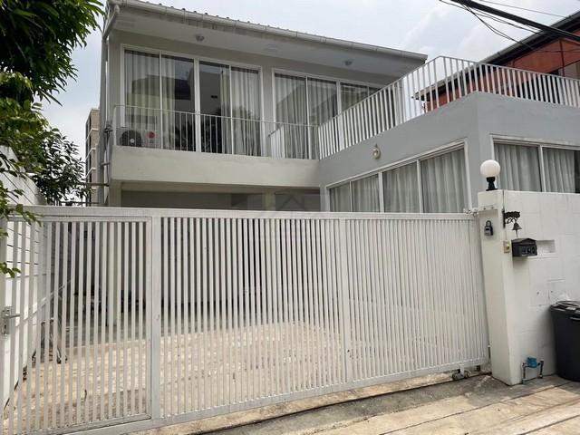 ด่วน กลับมาว่าง ให้เช่าบ้านเดี่ยว 2 ชั้น ถนนสุทธิสารวินิจฉัย ซอยสบายใจ รัชดา ใกล้ MRT สุทธิสาร 900 เมตร 1