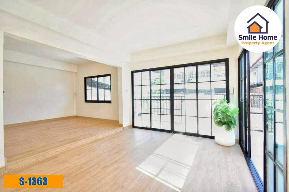 หมู่บ้านถาวรนิเวศน์2 ซอยบางนาตราด12 รีโนเวทใหม่ทั้งหลัง 8