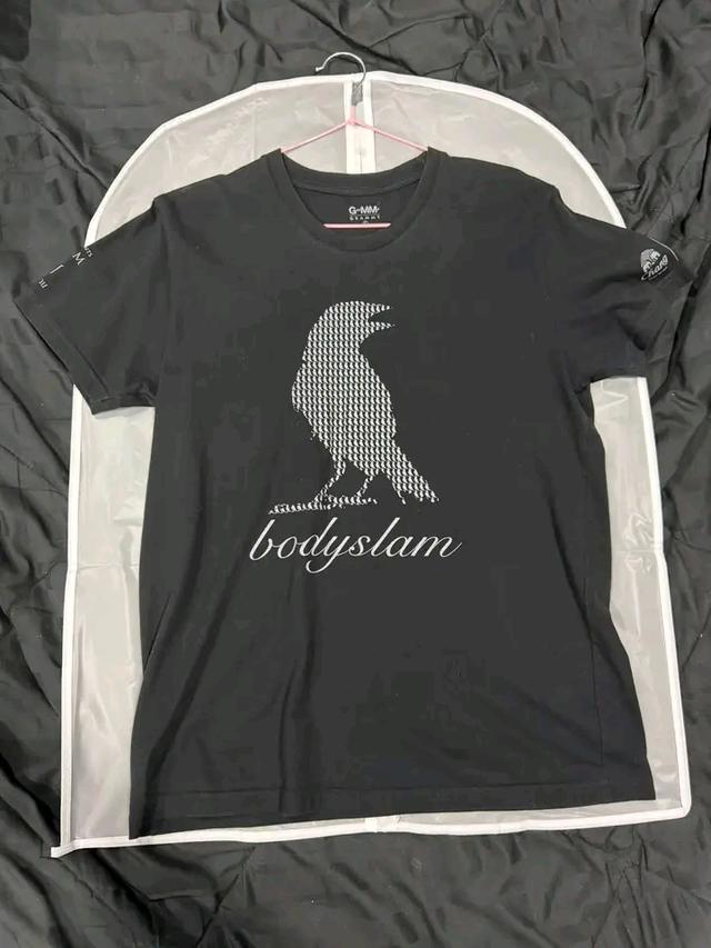 ขออนุญาตเปิดแบ่งปันเสื้อยืดวง bodyslam คราม สีดำ ไซส้ L สภาพ 95%