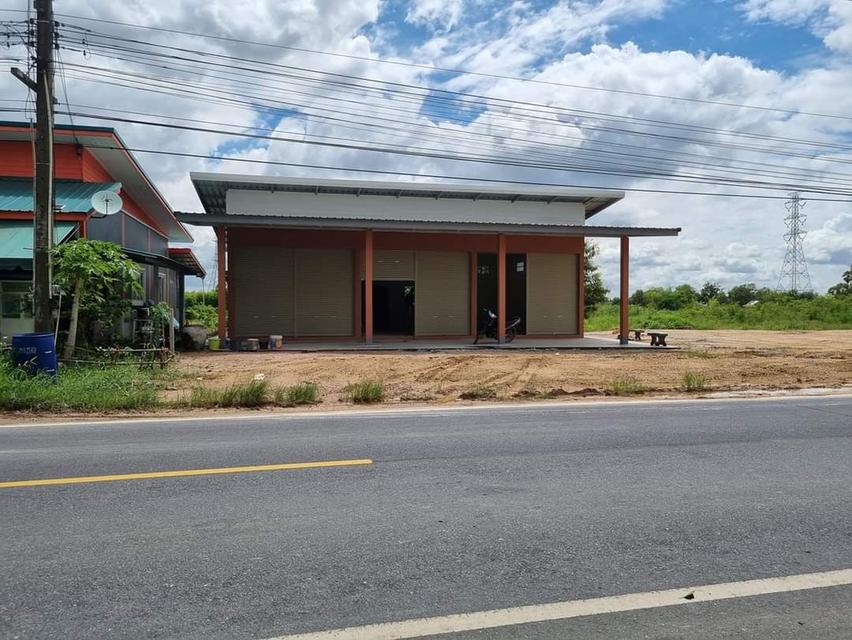 ให้เช่าอาคารพาณิชย์พร้อมที่ดินเปล่าข้างๆ 1