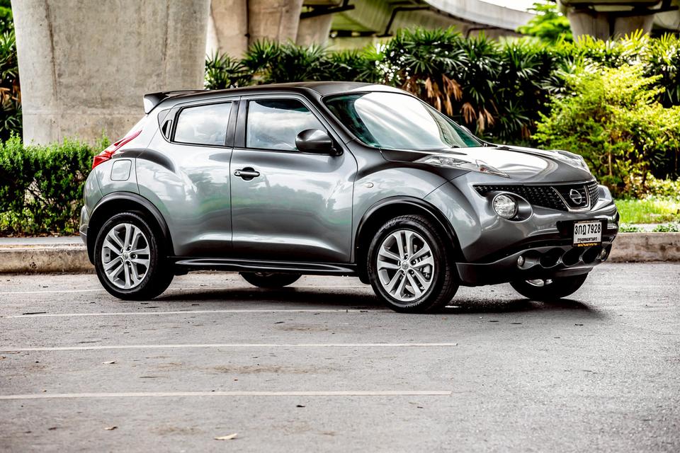 Nissan Juke 1.6V ปี 2014 สีเทา สวยเดิม มือเดียวป้ายแดง  8
