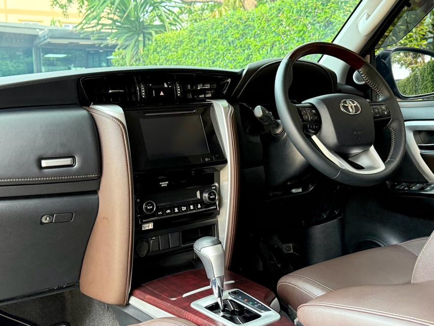 2020 TOYOTA FORTUNER 2.4 V รถสภาพสมบูรณ์ พร้อมใช้งาน รถวิ่งน้อย เข้าศูนย์ทุกระยะ ไม่เคยมีอุบัติเหตุครับ 11