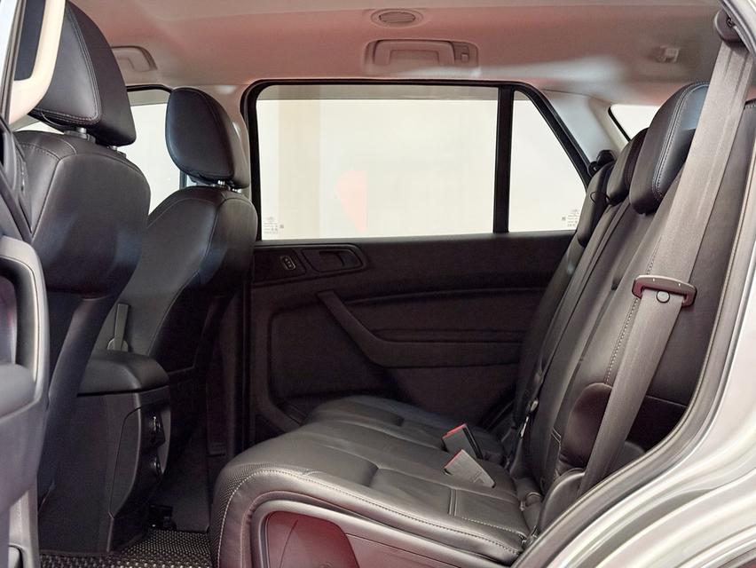 2020 FORD EVEREST 2.0 รถมือเดียวออกป้ายแดง รถวิ่งน้อย สภาพป้ายแดง  เข้าศูนย์ทุกระยะ รถไม่เคยมีอุบัติเหตุครับ 11
