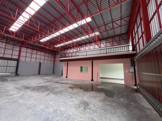 ให้เช่าโกดังสร้างใหม่ย่านพระราม 2 พื้นที่ใช้สอยกว่า 400 ตร.ม. โกดังมือหนึ่ง พร้อมประตูไฟฟ้า รองรับงานอุตสาหกรรมทุกประเภท 3