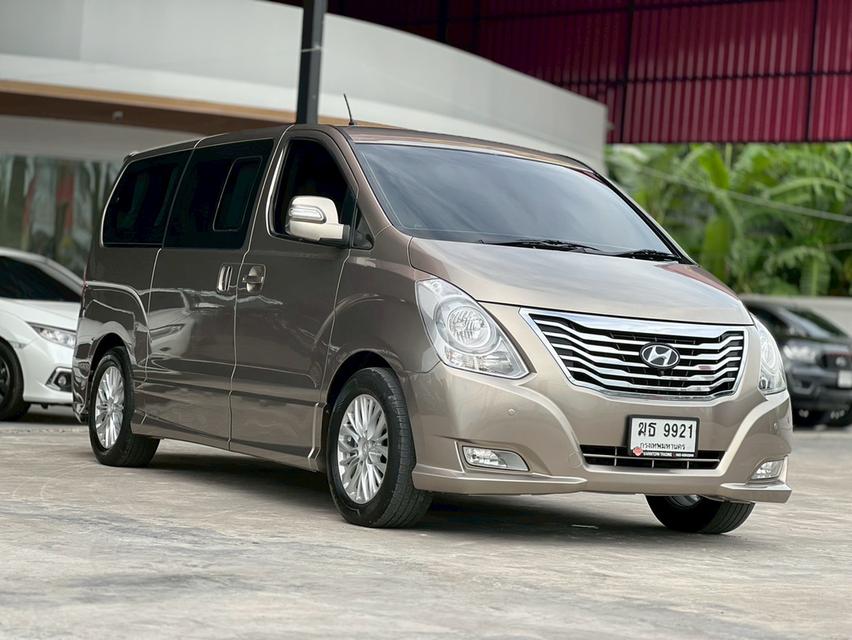ปี 2014 HYUNDAI GRAND STAREX, 2.5 VIPคู่มือบุ๊คเซอร์วิสครบ ประตูสไลด์ไฟฟ้า