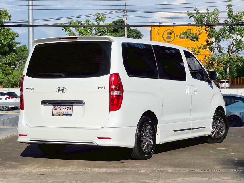 Hyundai H1 2.5Eilte ปี24 5