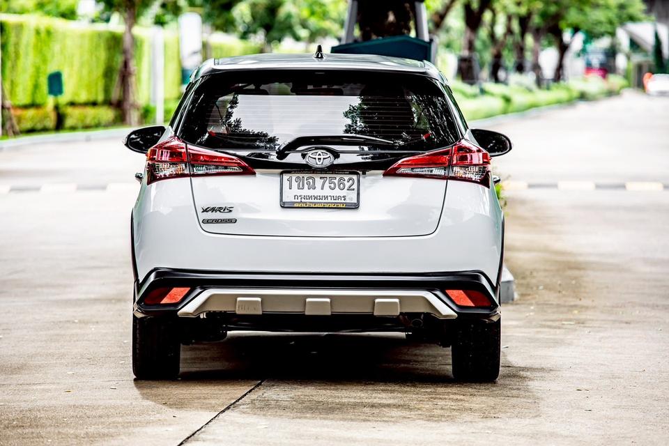 Toyota Yaris Cross 1.2 ปี 2020 สีขาว มือเดียวป้ายแดง สภาพใหม่มากๆ  7