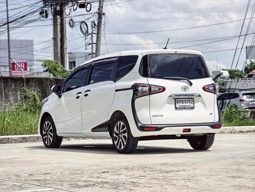 รหัสรถ CBL5752 TOYOTA Sienta 1.5V ปี 2019