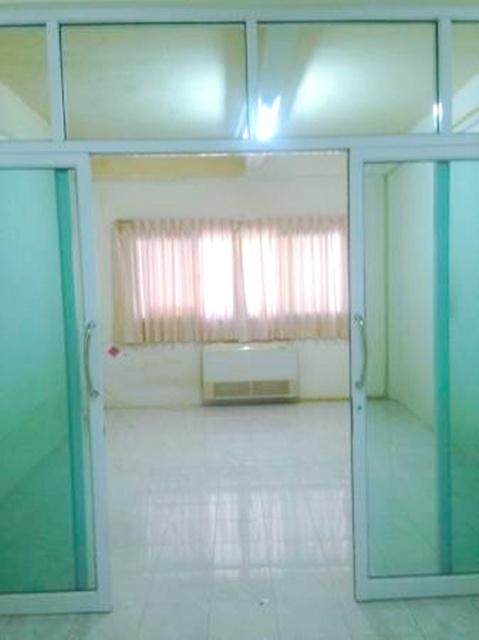 เซ็นทรัล พระราม 3 2.2 กม.ให้เช่าตึกแถว 3 ชั้น+ดาดฟ้า 21 ตร.วา. จันทน์19-27 BTS เซนต์หลุยส์ 1.7 กม.สภาพดี 3 นอน 3 น้ำ 2