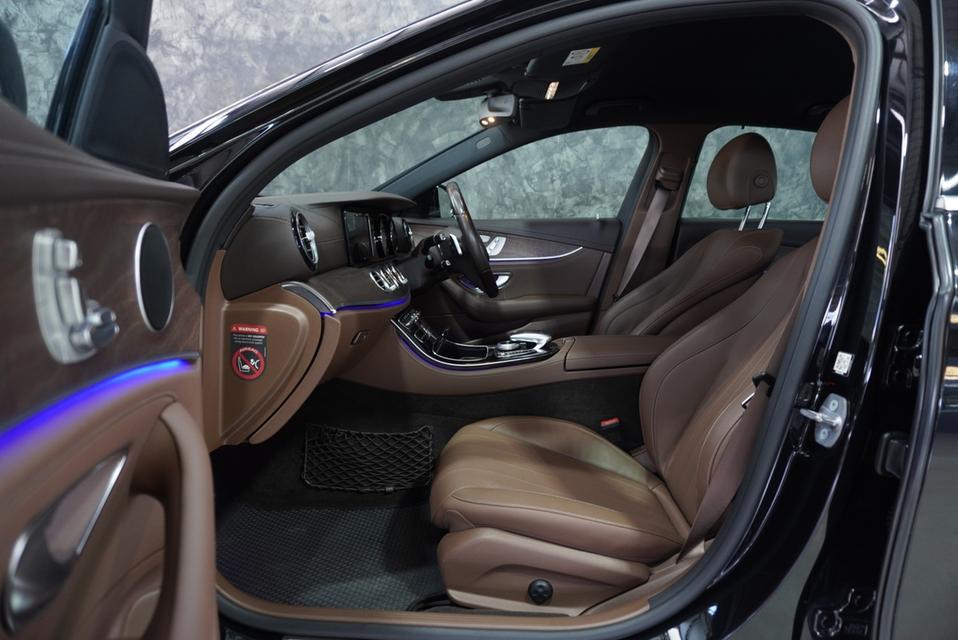 รหัสรถ JRS5379 Mercedes Benz E220d 2016 ดีเซล สีดำ 6