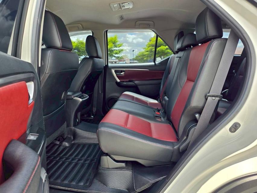 รหัสรถ NC9639 ✳️ FORTUNER 2.8 TRD Sportivo (Black Top) (4WD) 19