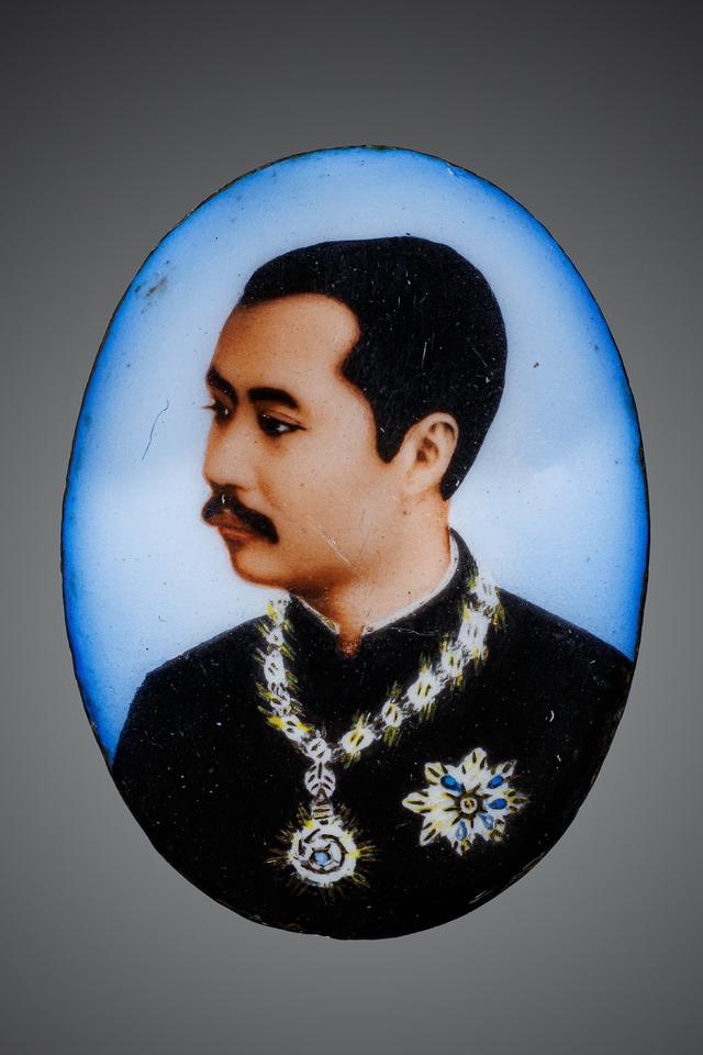 (ปิดแล้ว❌)ล็อกเก็ต ร.5 นางเลิ้งอ๊าร์ต