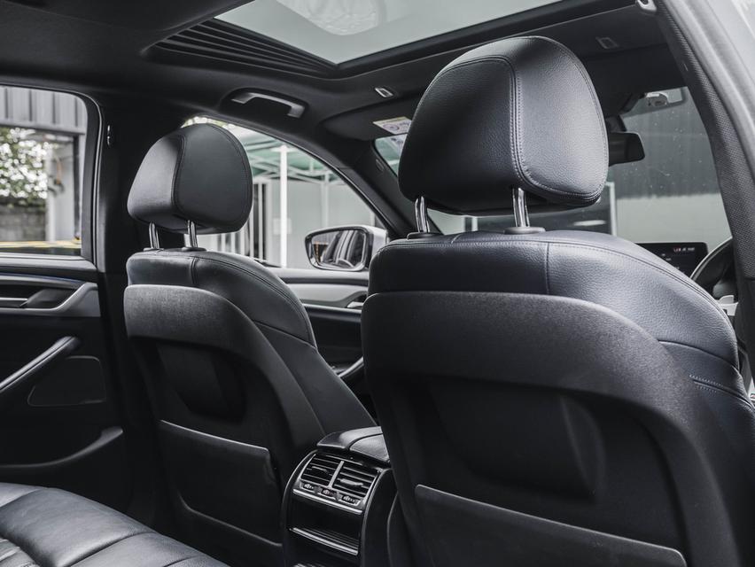 รหัสรถ 67GG1667 BMW G30 530e 2018 msport Bsi เหลือถึงปี 2570 3
