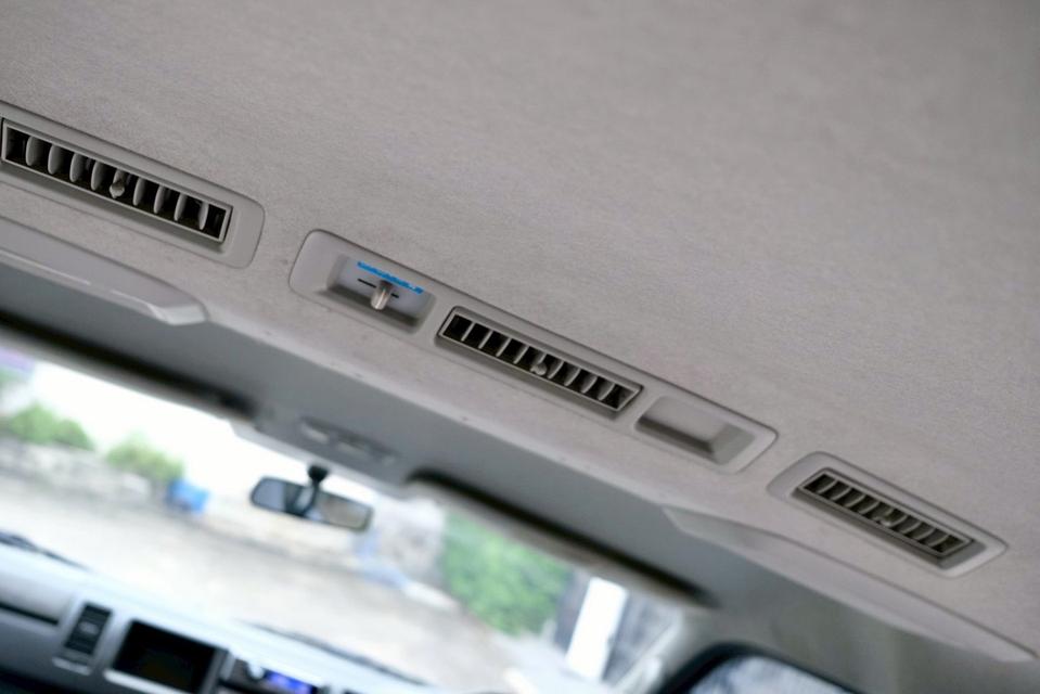 TOYOTA VENTURY 2.7 AUTO ไมล์ 2 แสน 20