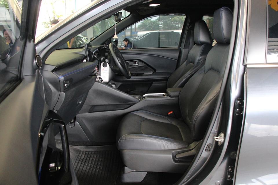 รหัสรถ TKG3203 TOYOTA YARIS CROSS 1.5 HEV PREMIUM LUXURY ปี 2024 14