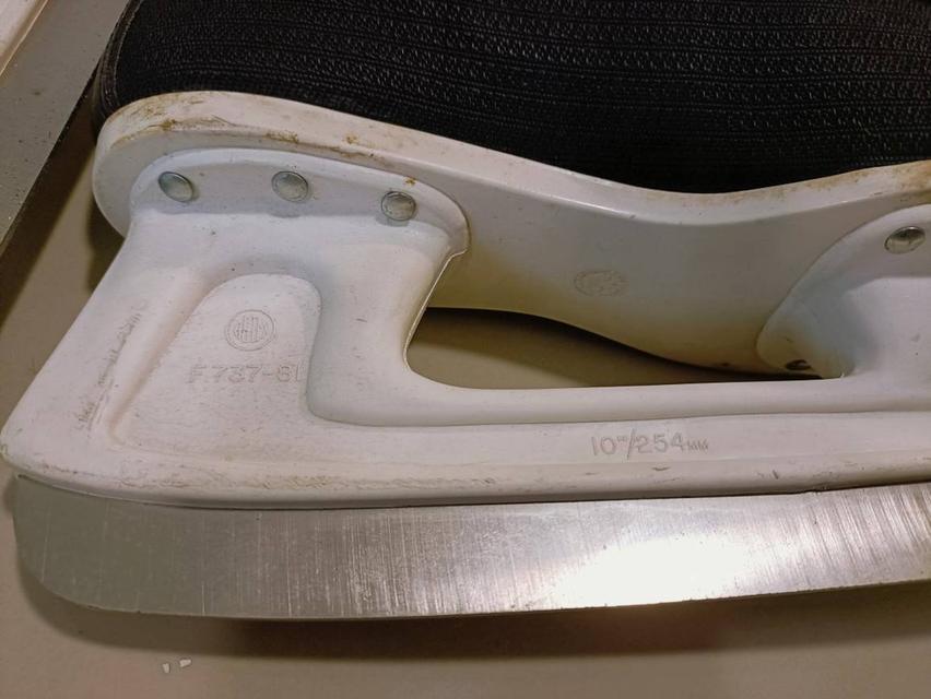 รองเท้า Ice Hockey รองเท้า Ice Skate