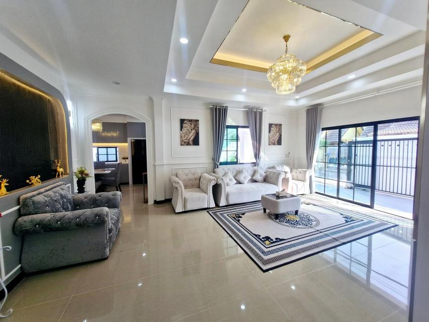 For rent pool villa Pattaya Land and house 8