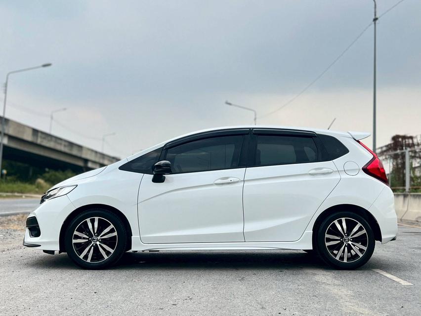 2021 HONDA JAZZ 1.5 RS ปี 21 จด 22 ราคา 559000 บางแค • เลขไมล์เพียง 7,000 กม.เท่านั้น • รถบ้านแท้ มือเดียวสภาพป้ายแดง • ประวัติศูนย์ Honda ชัดเจน • โ รูปที่ 5