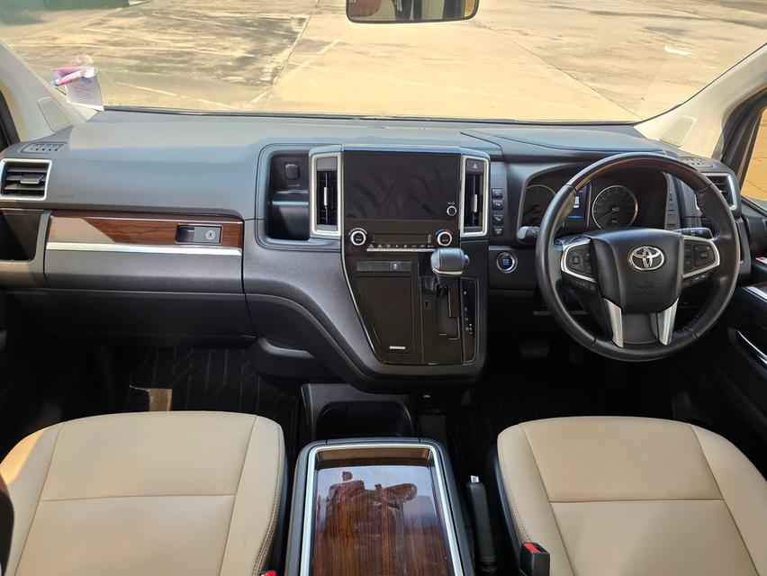 Toyota Majesty รุ่น 2.8 Grande ปี 2024 ไมล์ 40,000 กม. รูปที่ 11