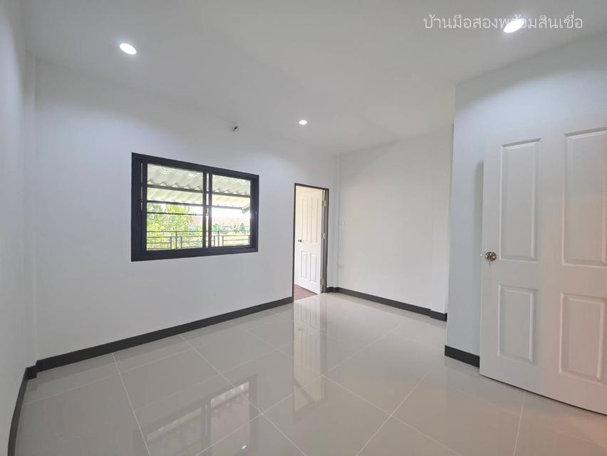 หมู่บ้านรุ่งนภา ร่มเกล้า 16 18