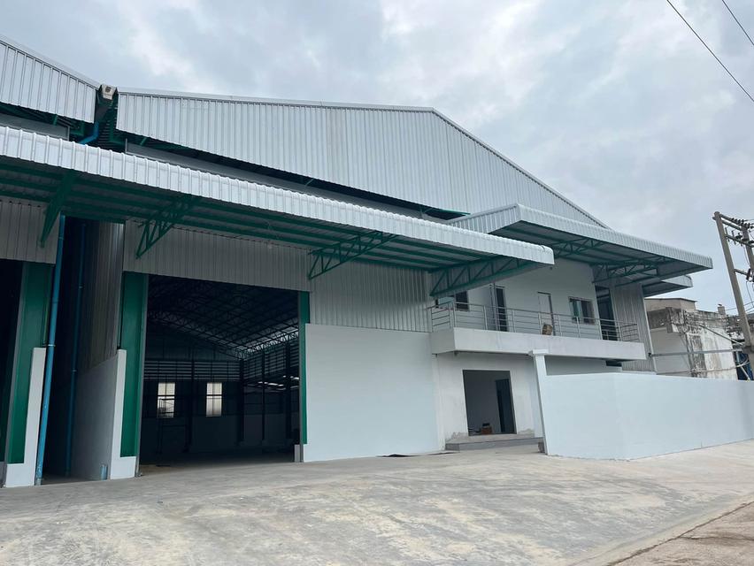 ให้เช่าโรงงานโกดังสร้างใหม่ พื้นที่ 1 ไร่ โรงงาน 1,000 ตร.ม. ติดถนนพระราม 2 กม. 42 สมุทรสาคร พื้นที่สีชมพู / ขอ รง 4 ได้ . ทำเ.ลถนนพระราม 2 ขาออก 4