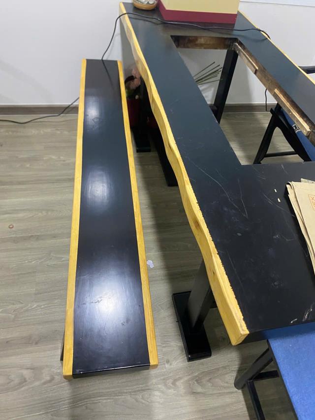 โต๊ะน้ำชาพร้อมเก้าอี้ 2