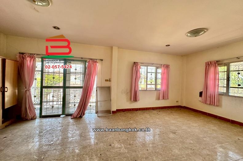 บ้านเดี่ยว เนื้อที่ 70 ตร.ว. หมู่บ้าน นันท์นลิน ปาร์คโฮม เฟส 3 (ซอยคู้-คลองสิบ 2) ถนนมิตรไมตรี แขวงคู้ฝั่งเหนือ เขตหนองจอก 7