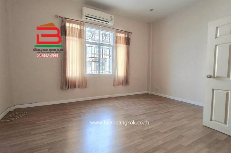 ทาวน์โฮม ปริญลักษณ์ เอกชัย-บางบอน (ใกล้เซ็นทรัล พระราม 2) เนื้อที่ 21.8 ตรว. แขวงบางบอน เขตบางบอน 10