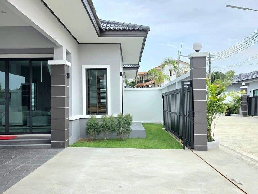 For Sale — Brand-New Pool Villas in Huay Yai PattayaNew pool villa project in the fast-growing Huay Yai area. Spacious plots, good location 7