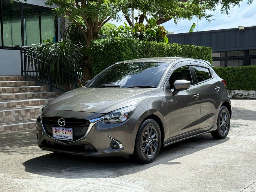 2020 MAZDA 1.3 HIGH CONNECT รถมือเดียวออกป้ายแดง รถวิ่งน้อยเพียง 7X,XXX กม เข้าศูนย์ทุกระยะ รถไม่เคยมีอุบัติเหตุครับ