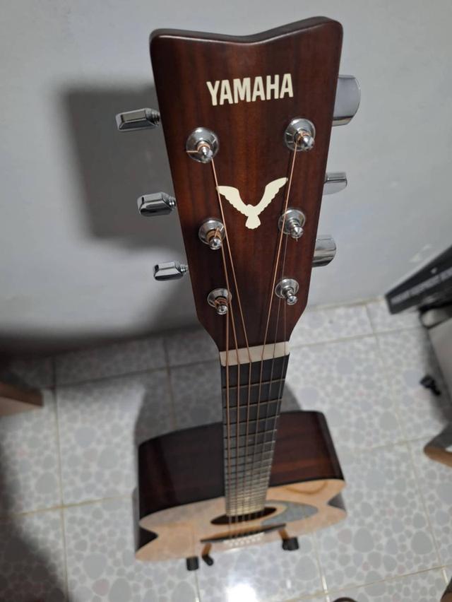 Yamaha FG-718 กีตาร์ Yamaha ผลิตโดย Nippon Gakki Co. LTD ในประเทศญี่ปุ่น