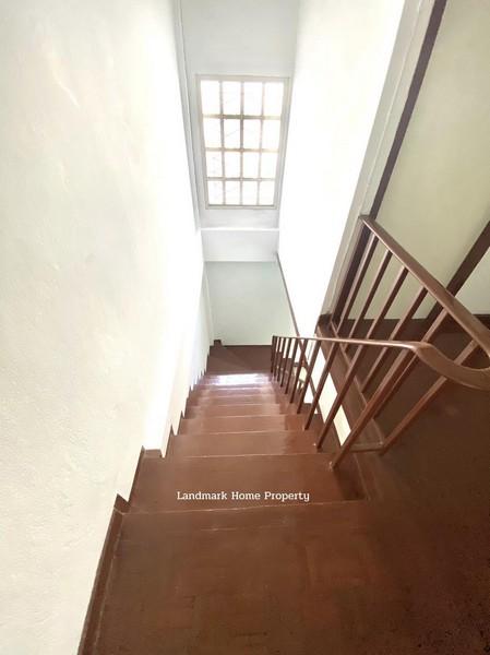 LM25-0075 ขายทาวน์เฮ้าส์ 2 ชั้น ใกล้เซ็นทรัลแจ้งวัฒนะ ปากเกร็ดวิลเลจ เนื้อที่ 17.5 ตรว 3นอน 2น้ำ พร้อมอยู่ 6