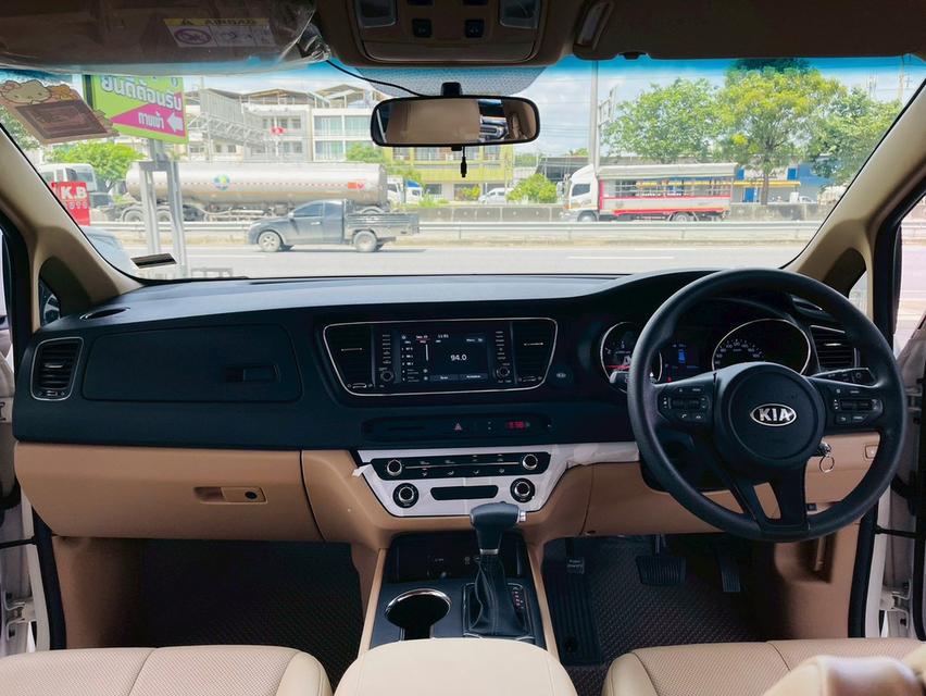 Kia Grand Carnival 2.2LX 8AT 2020  12