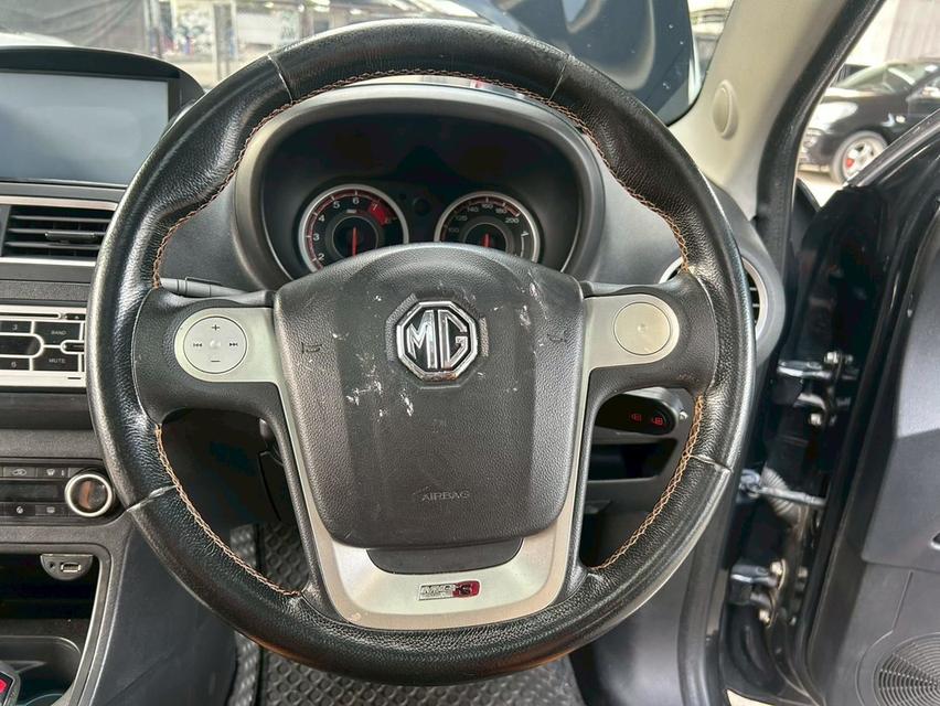 MG 3 1.5 Xross Sunroof AT ปี 2015 12