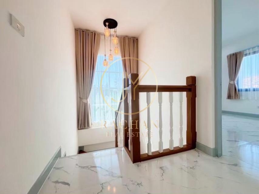 B69-299 ขายด่วน บ้านเดี่ยว 2 ชั้น รีโนเวทใหม่ หมู่บ้านชัยพฤกษ์ 1 ถ.คุ้มเกล้า 7 เนื้อที่ 65 ตร.ว พื้นที่ใช้สอย 180 ตร.ม 4 ห้องนอน 3 ห้องน้ำ 1 ห้องครัว 20