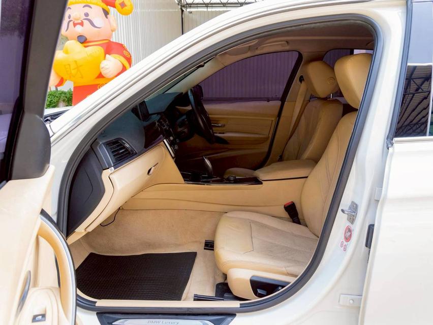 BMW 320i Luxury ปี 2015 จด 2017 ♨️ #ประกันเครื่องเกียร์3ปี3หมื่นkm รูปที่ 9