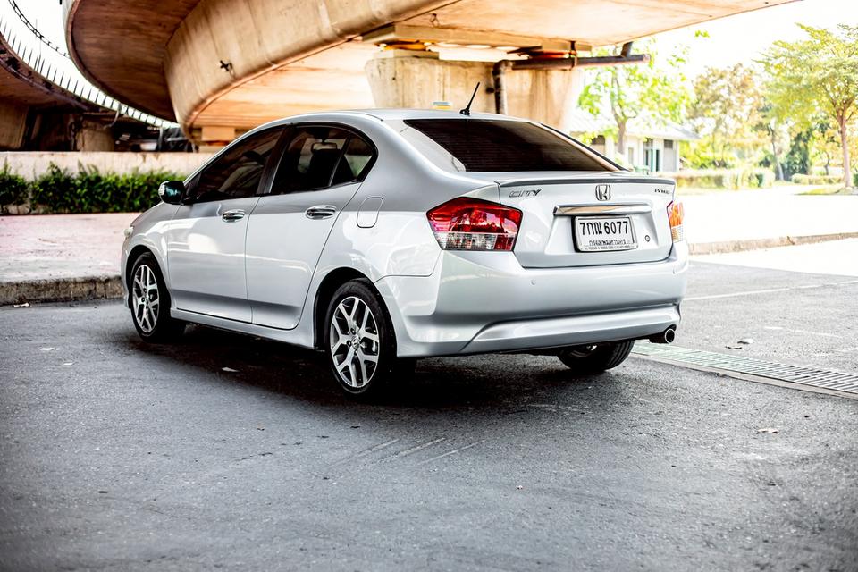 Honda City 1.5SV ปี 2011 สีเทา ท๊อปสุด 8