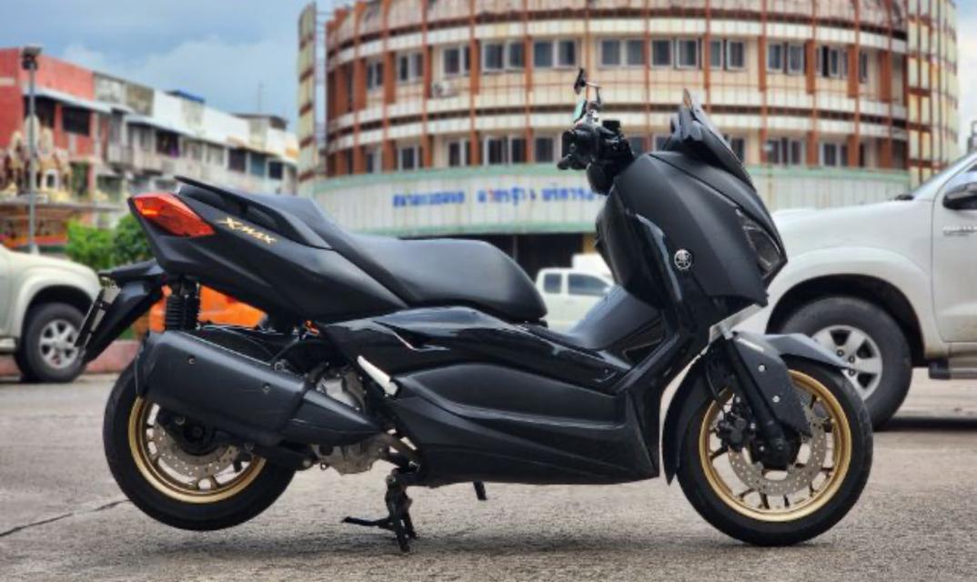 Yamaha Xmax300 2